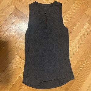 GAP Body gray ribbed button down tank top